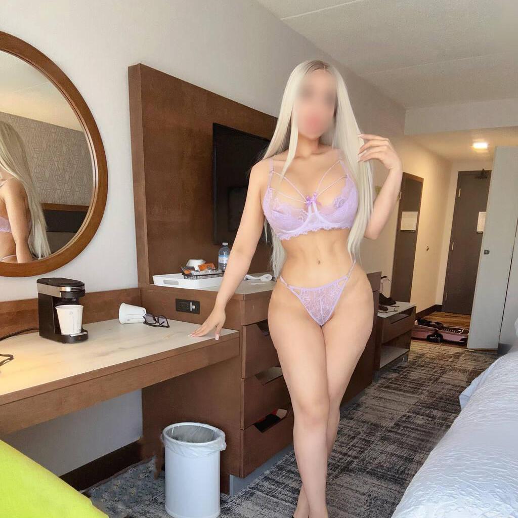 Valentina is Female Escorts. | windsor | Ontario | Canada | EscortsLiaison