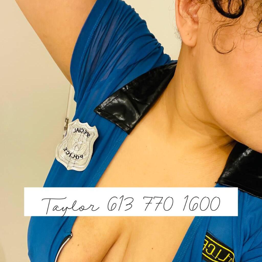 Taylor Banks is Female Escorts. | Barrie | Ontario | Canada | EscortsLiaison