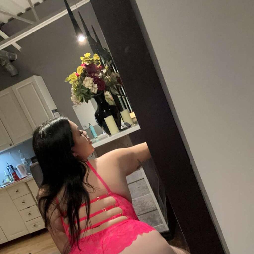 FIJI is Female Escorts. | Niagara | Ontario | Canada | EscortsLiaison