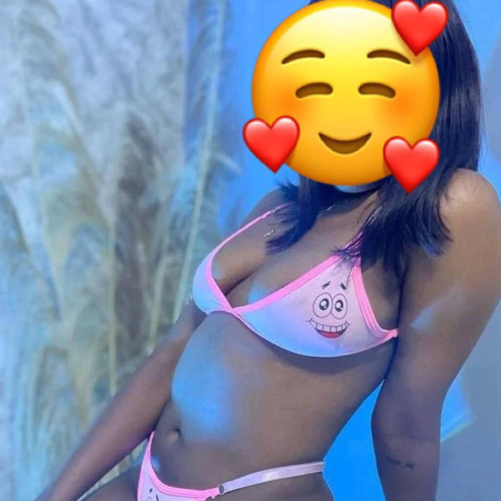 Riaa is Female Escorts. | Quebec City | Quebec | Canada | EscortsLiaison