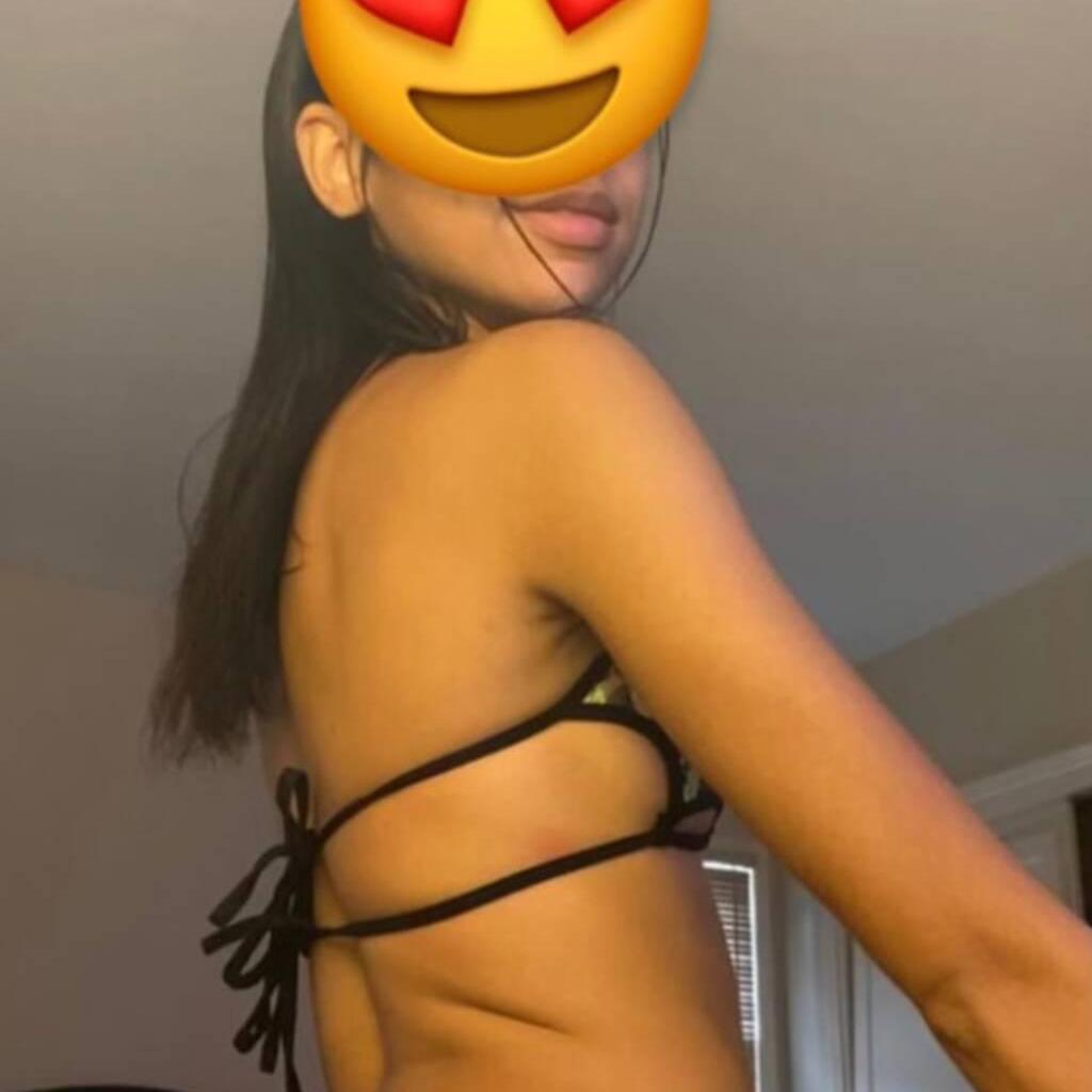 Amber is Female Escorts. | Grande Prairie | Alberta | Canada | EscortsLiaison