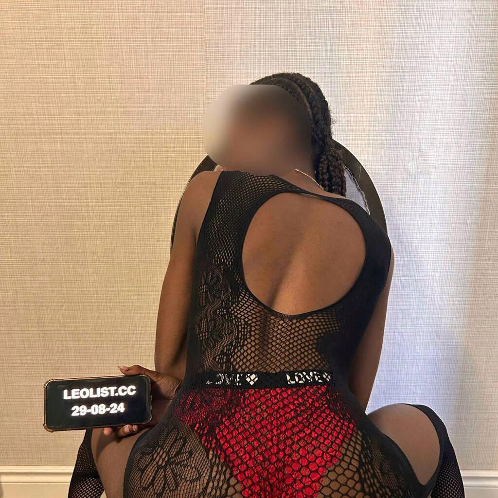 Nicole is Female Escorts. | Quebec City | Quebec | Canada | EscortsLiaison