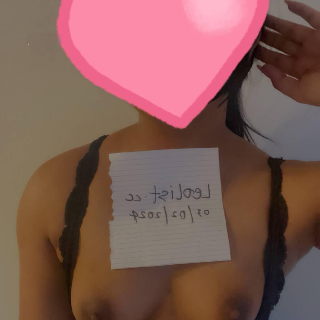 Zoya is Female Escorts. | Vancouver | British Columbia | Canada | EscortsLiaison