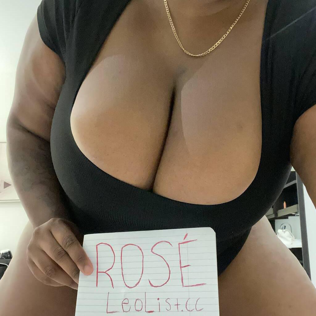 Rose is Female Escorts. | Toronto | Ontario | Canada | EscortsLiaison