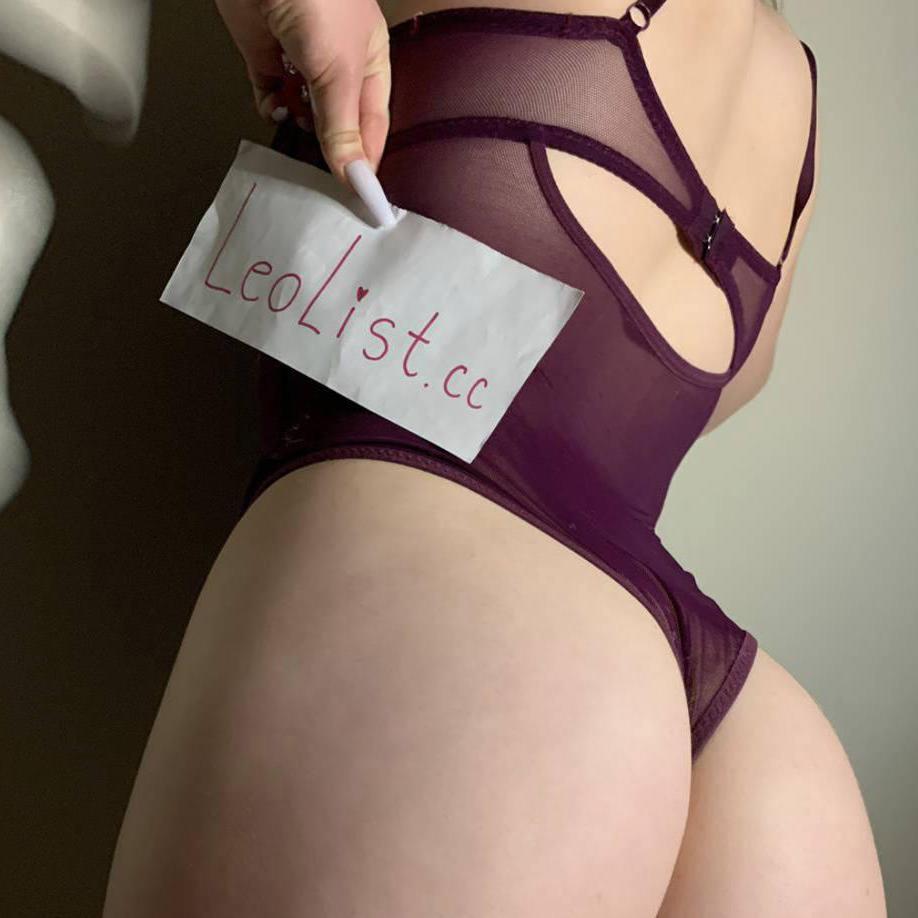 Aria is Female Escorts. | windsor | Ontario | Canada | EscortsLiaison