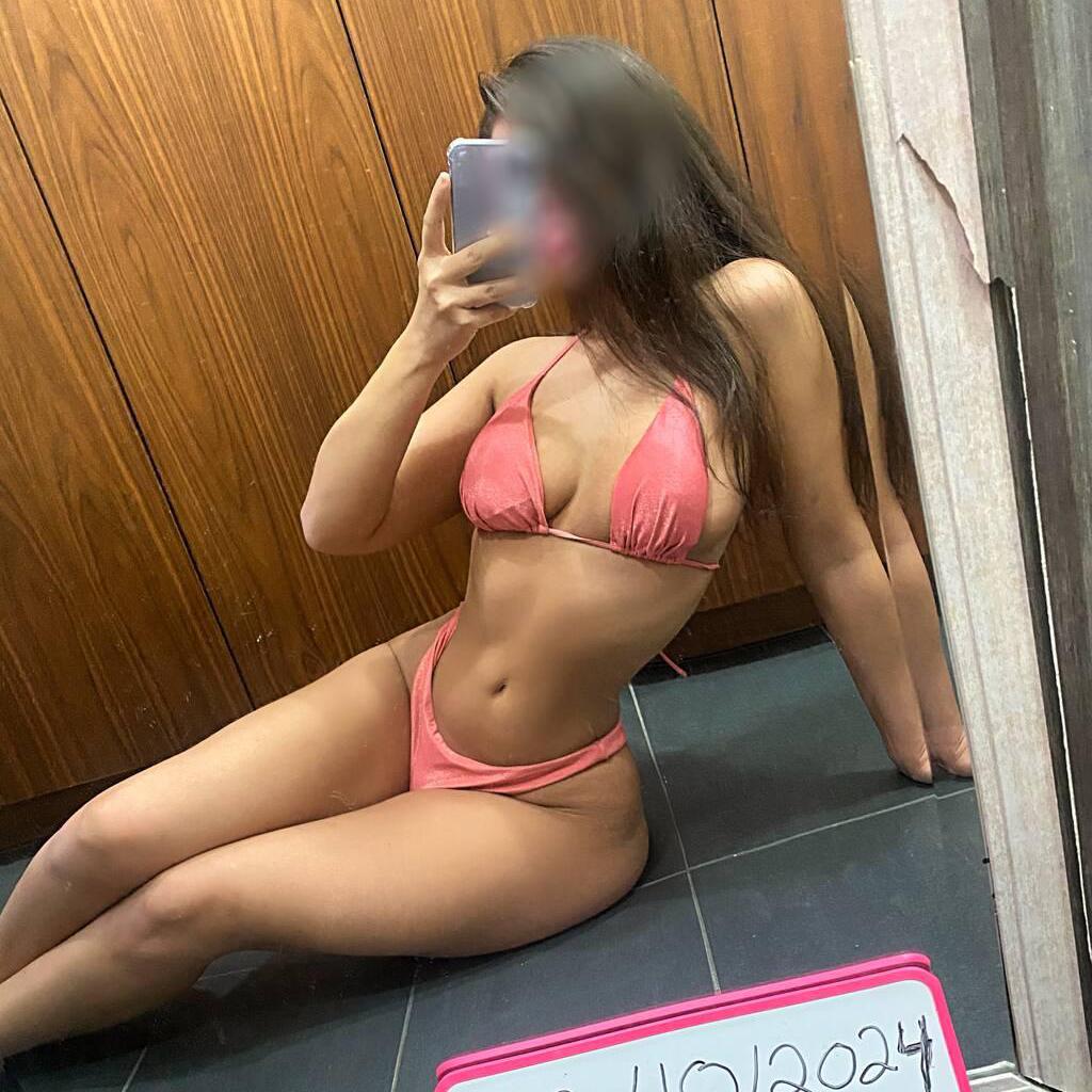 Kaycee is Female Escorts. | Vancouver | British Columbia | Canada | EscortsLiaison