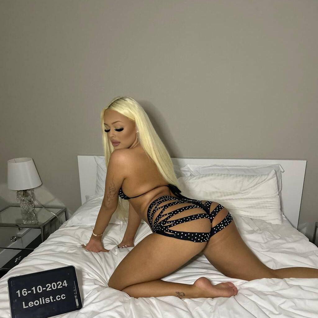 Lauria is Female Escorts. | Barrie | Ontario | Canada | EscortsLiaison