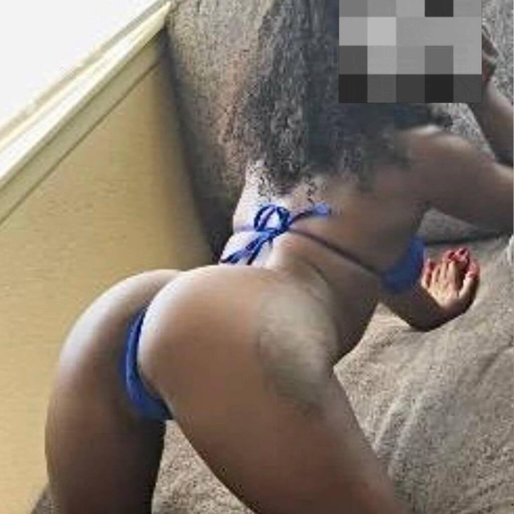 Mya is Female Escorts. | Hamilton | Ontario | Canada | EscortsLiaison