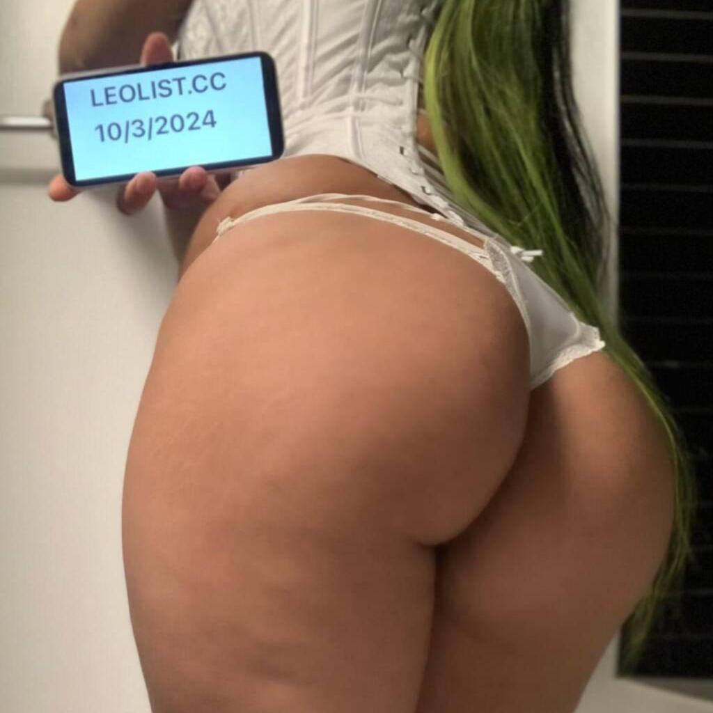 AISHA is Female Escorts. | Toronto | Ontario | Canada | EscortsLiaison