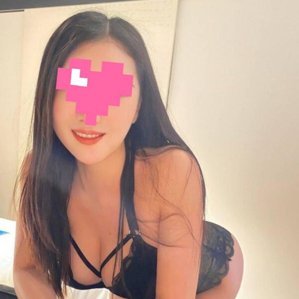 Vicky is Female Escorts. | Toronto | Ontario | Canada | EscortsLiaison