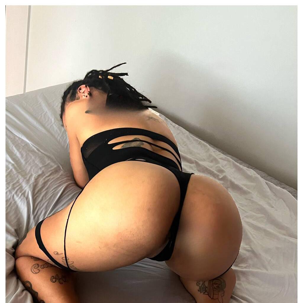 Bianca is Female Escorts. | windsor | Ontario | Canada | EscortsLiaison