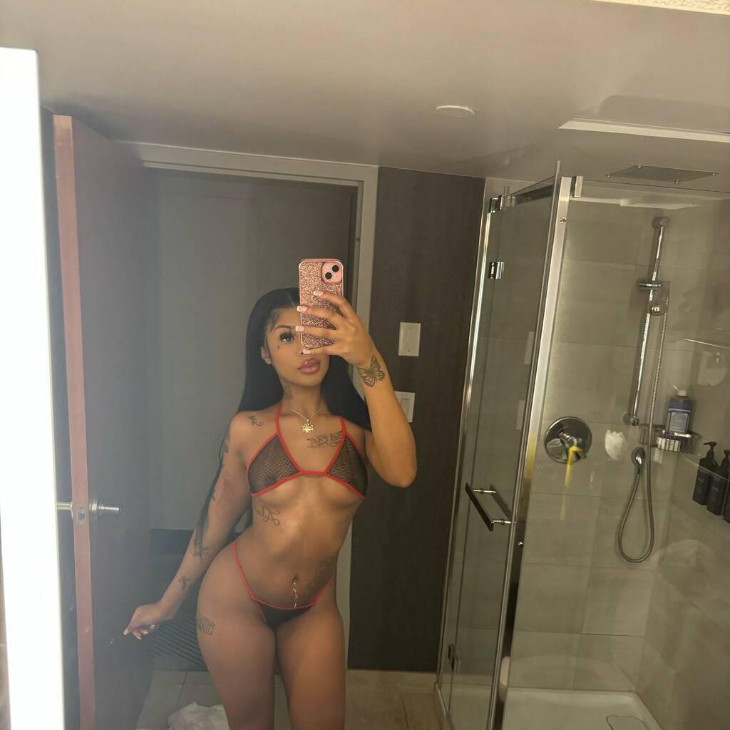 Dria is Female Escorts. | London | Ontario | Canada | EscortsLiaison