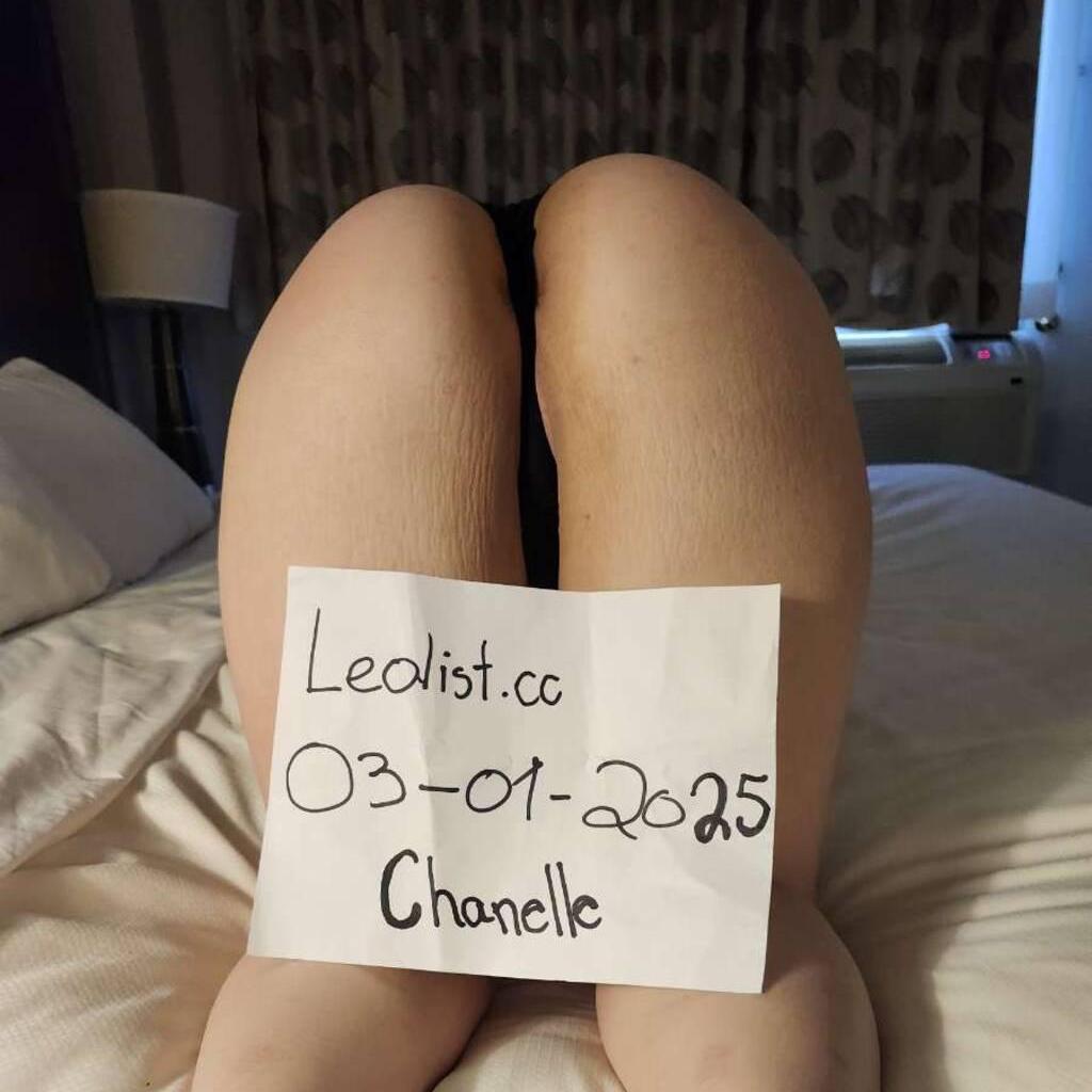 Chanelle is Female Escorts. | Quebec City | Quebec | Canada | EscortsLiaison