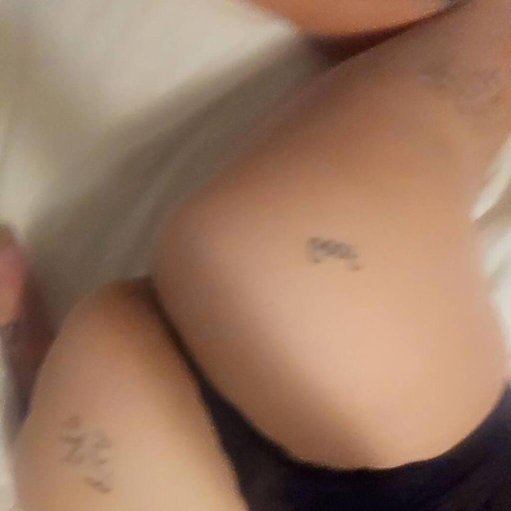 Victoria and storm is Female Escorts. | London | Ontario | Canada | EscortsLiaison