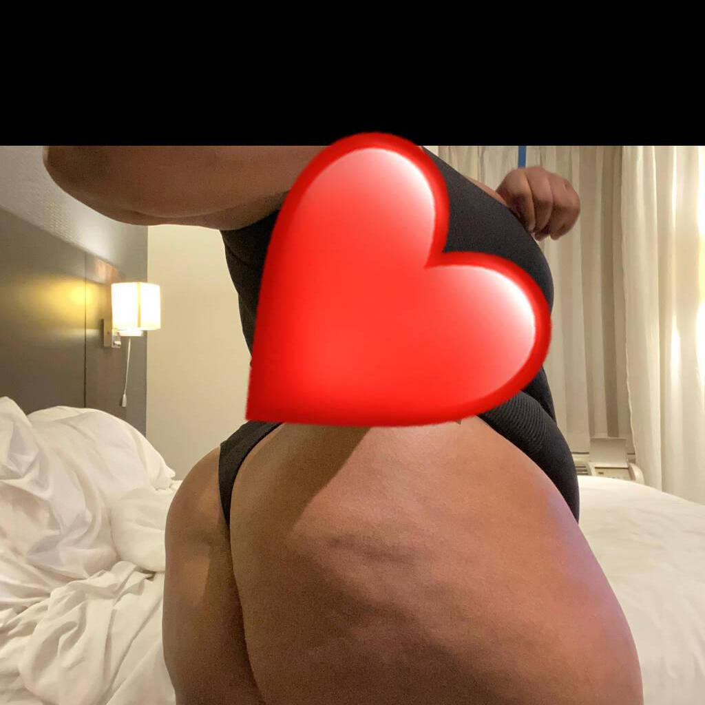 Kiara is Female Escorts. | Hamilton | Ontario | Canada | EscortsLiaison