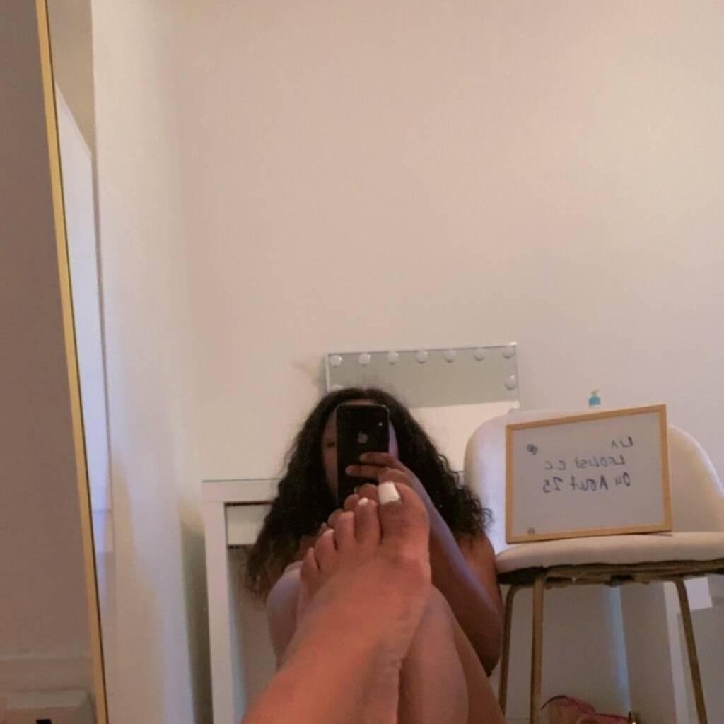 
                        Lia
                     is Female Escorts. | Montreal | Quebec | Canada | EscortsLiaison