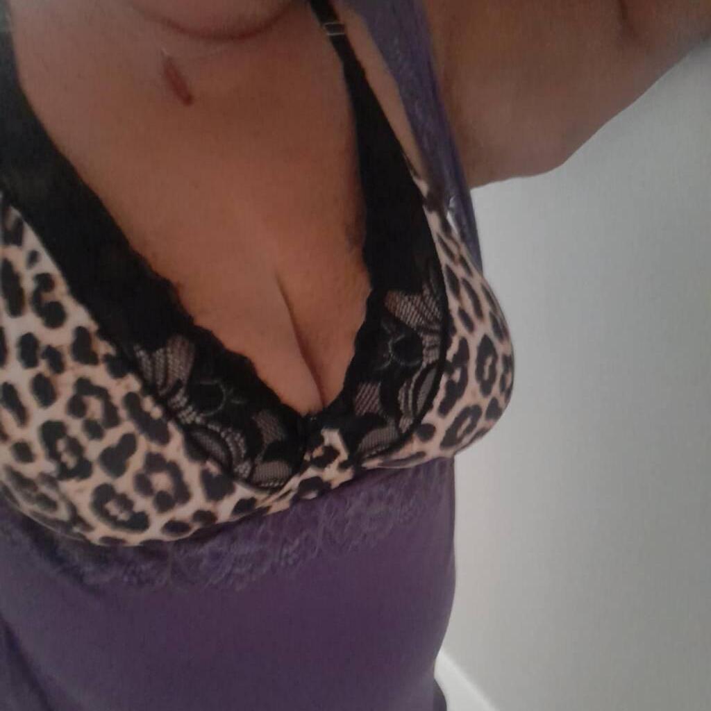 
                        Carebear
                     is Female Escorts. | London | Ontario | Canada | EscortsLiaison