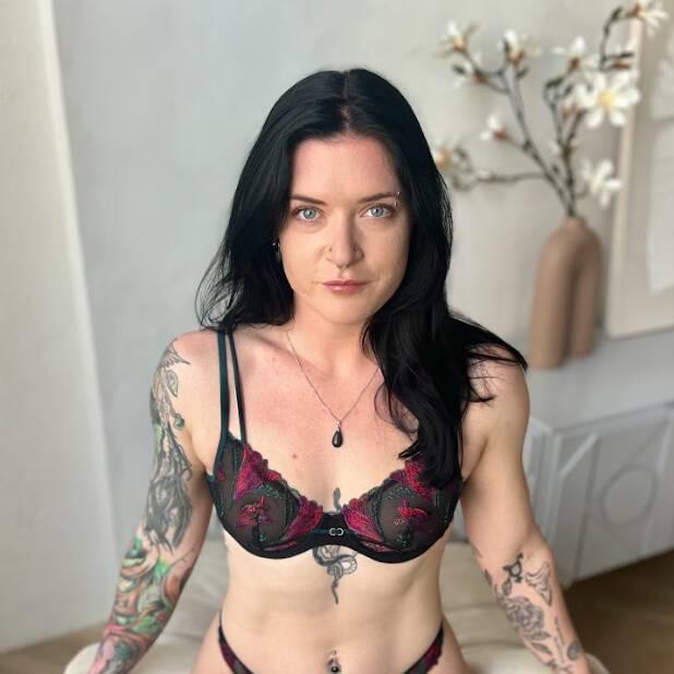 
                        Juno Ray
                     is Female Escorts. | Sault Ste Marie | Ontario | Canada | EscortsLiaison