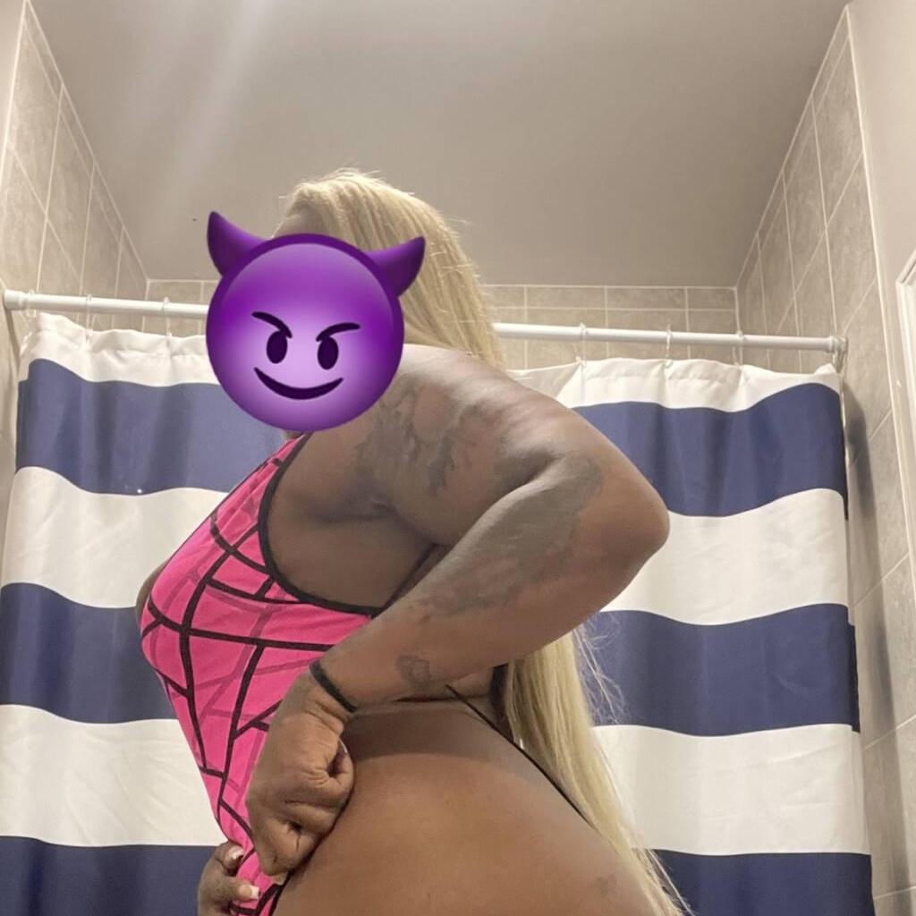 
                        Selia
                     is Female Escorts. | Moncton | New Brunswick | Canada | EscortsLiaison