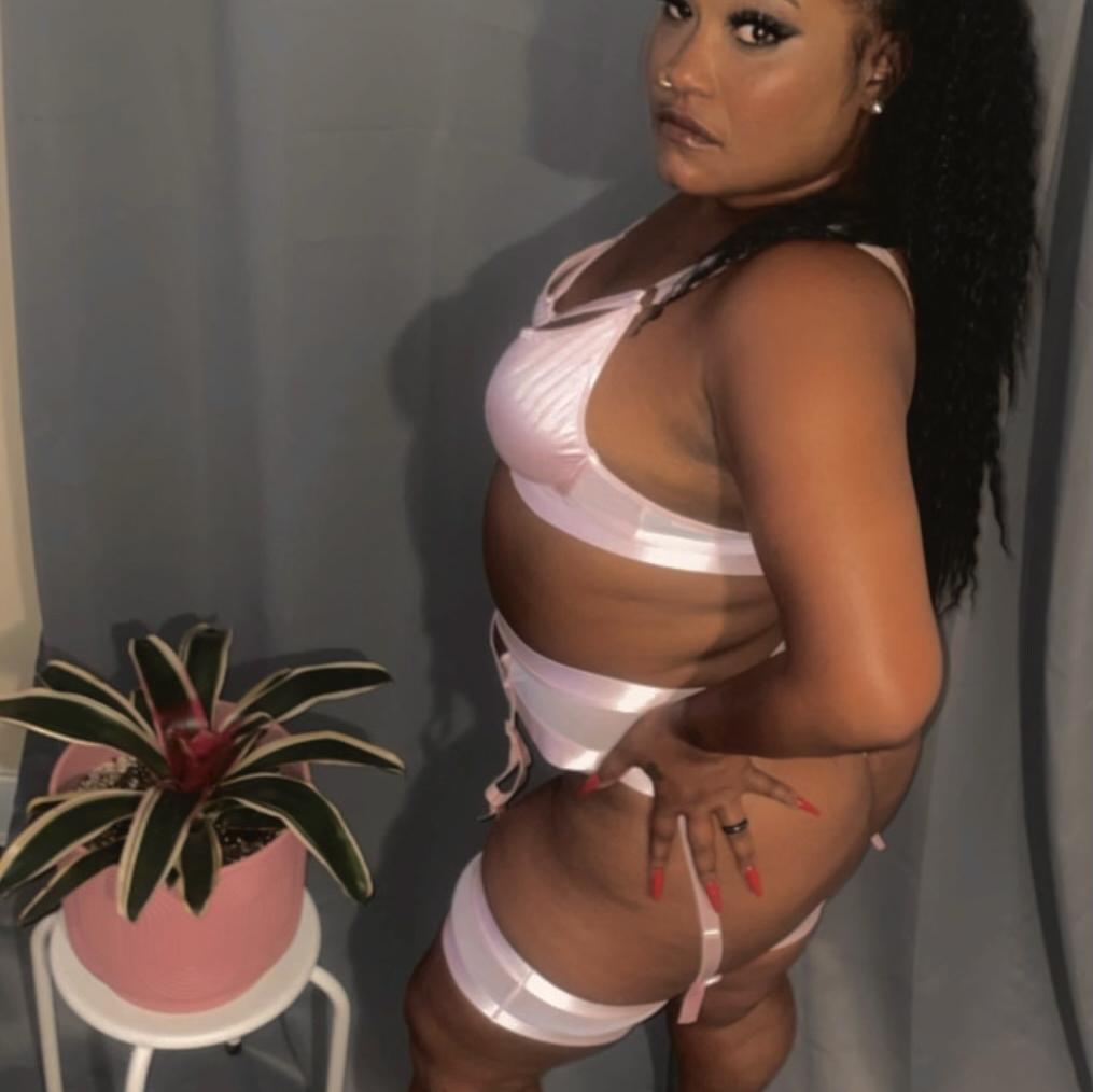  is Female Escorts. | Savannah | Georgia | United States | EscortsLiaison