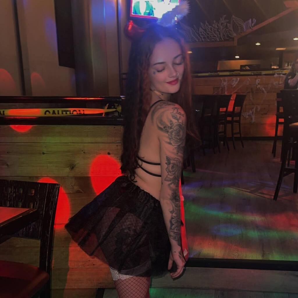 
                        Jasmine
                     is Female Escorts. | Hamilton | Ontario | Canada | EscortsLiaison