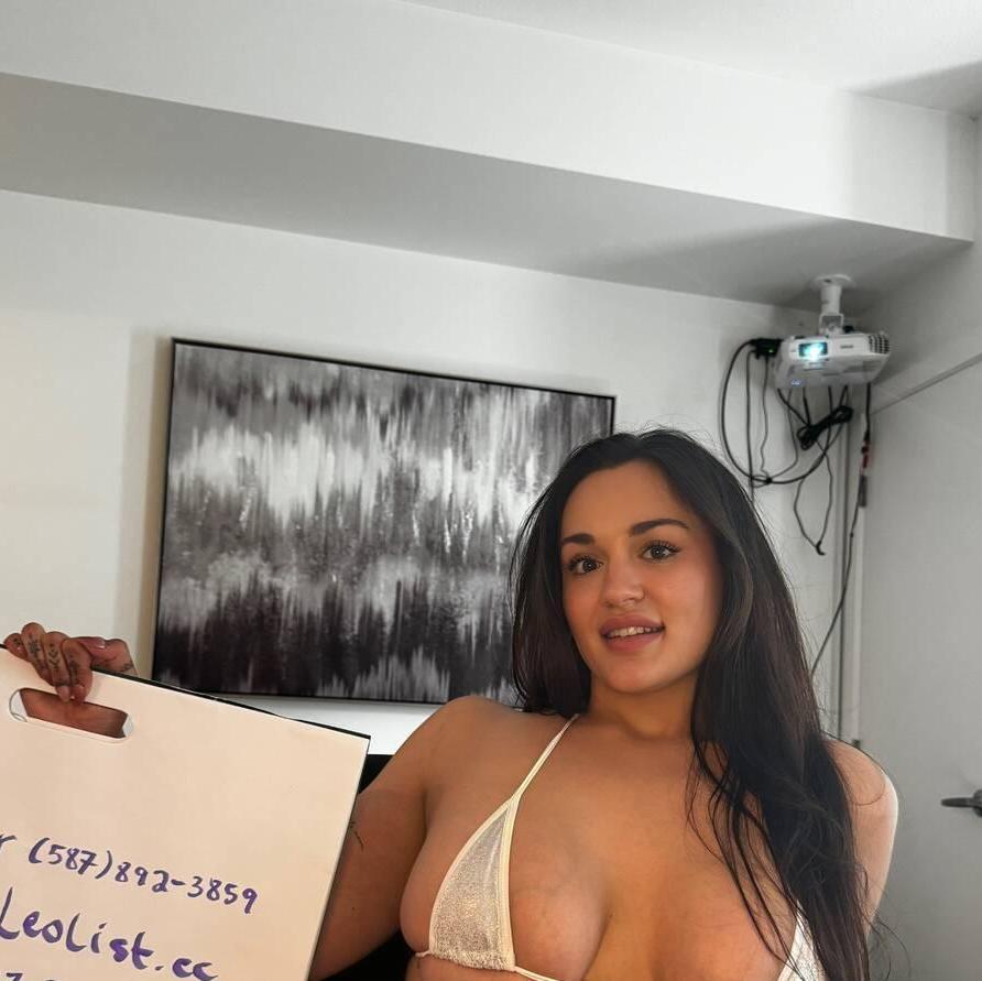 
                        Skylar
                     is Female Escorts. | Winnipeg | Manitoba | Canada | EscortsLiaison