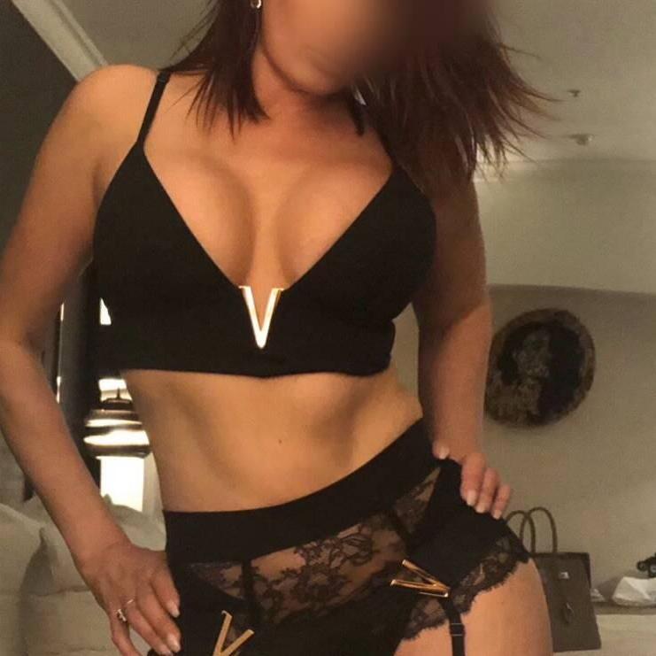 
                        Sasha
                     is Female Escorts. | Toronto | Ontario | Canada | EscortsLiaison
