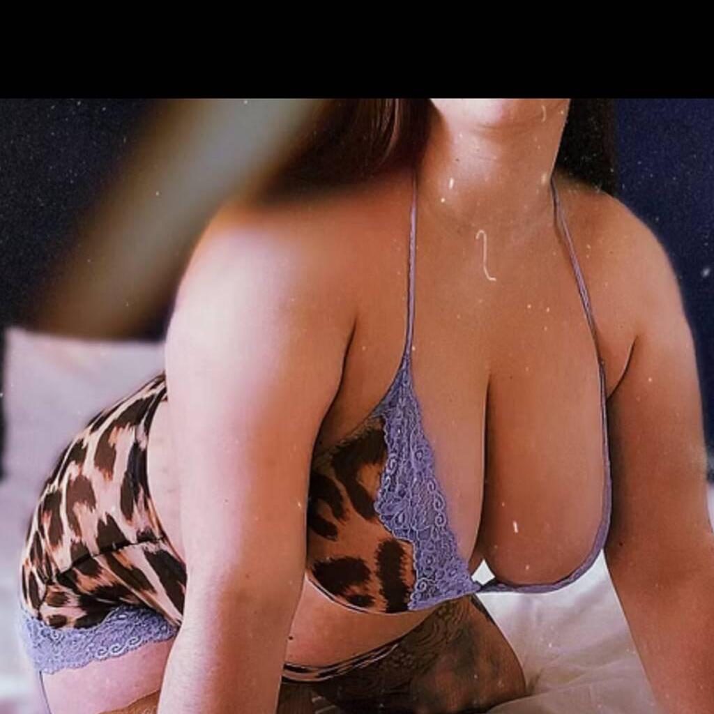 
                        Sloane Cummings
                     is Female Escorts. | windsor | Ontario | Canada | EscortsLiaison