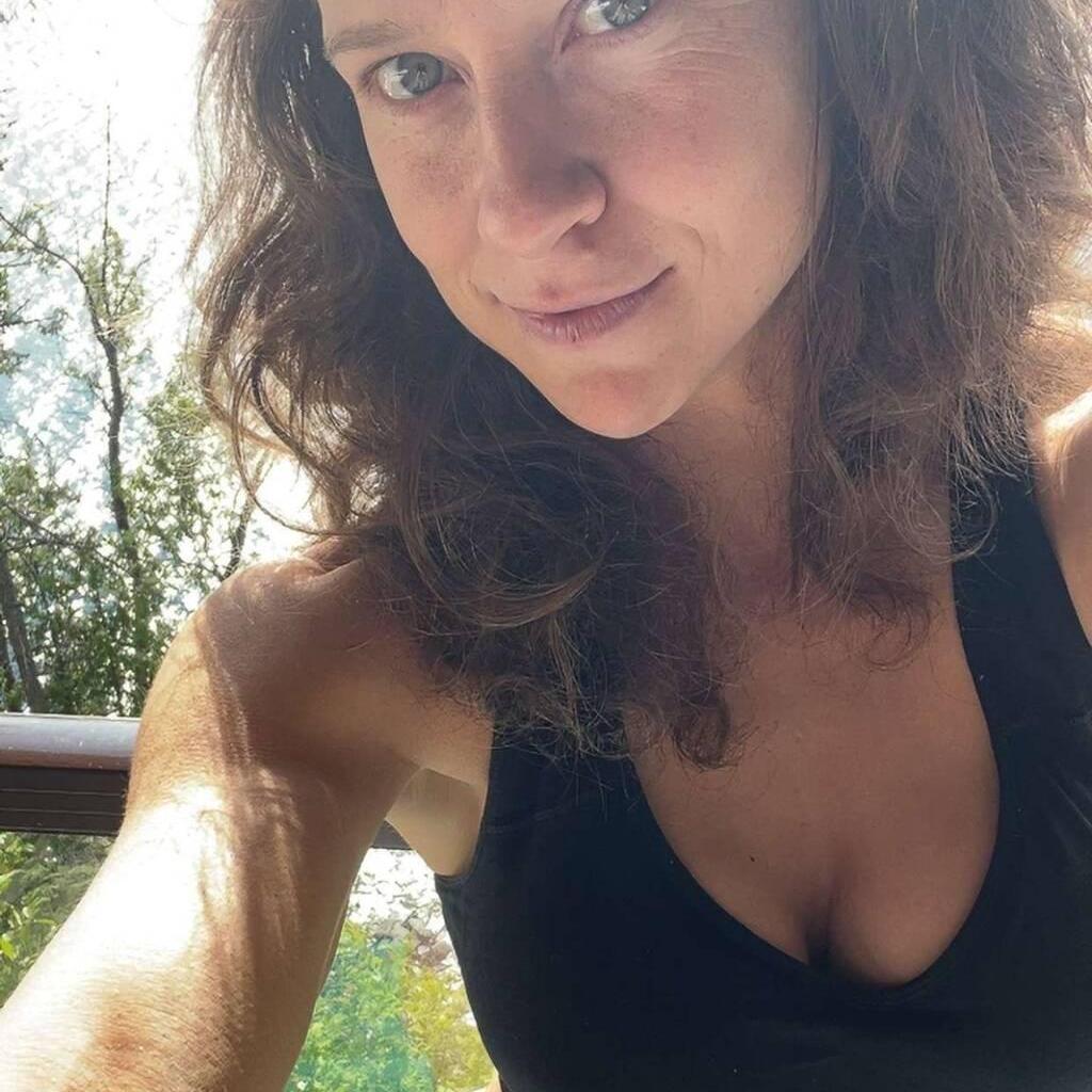 
                        CrossFitMommy403.963.6762
                     is Female Escorts. | Red Deer | Alberta | Canada | EscortsLiaison