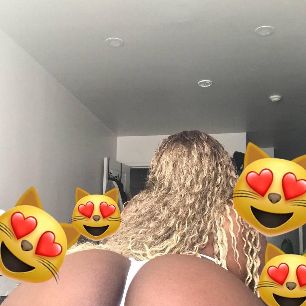 
                        Cutie
                     is Female Escorts. | Quebec City | Quebec | Canada | EscortsLiaison