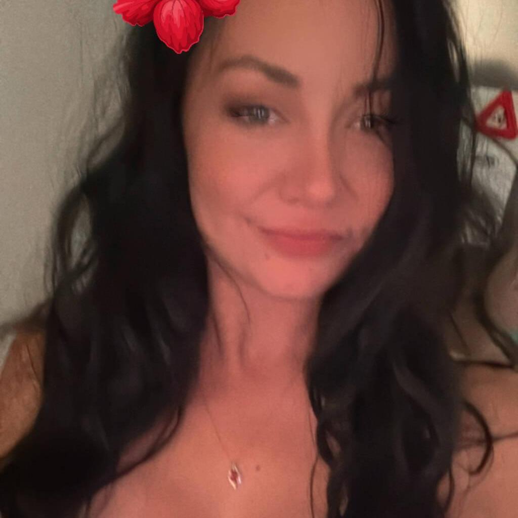 
                        Taylor Thomas
                     is Female Escorts. | Victoria | British Columbia | Canada | EscortsLiaison