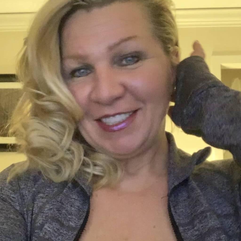 
                        MISTRESS LISA
                     is Female Escorts. | Toronto | Ontario | Canada | EscortsLiaison