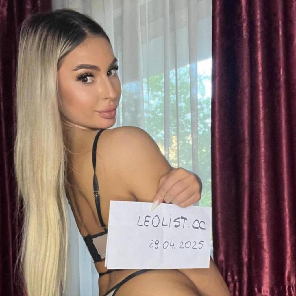 
                        Shakira
                     is Female Escorts. | Toronto | Ontario | Canada | EscortsLiaison