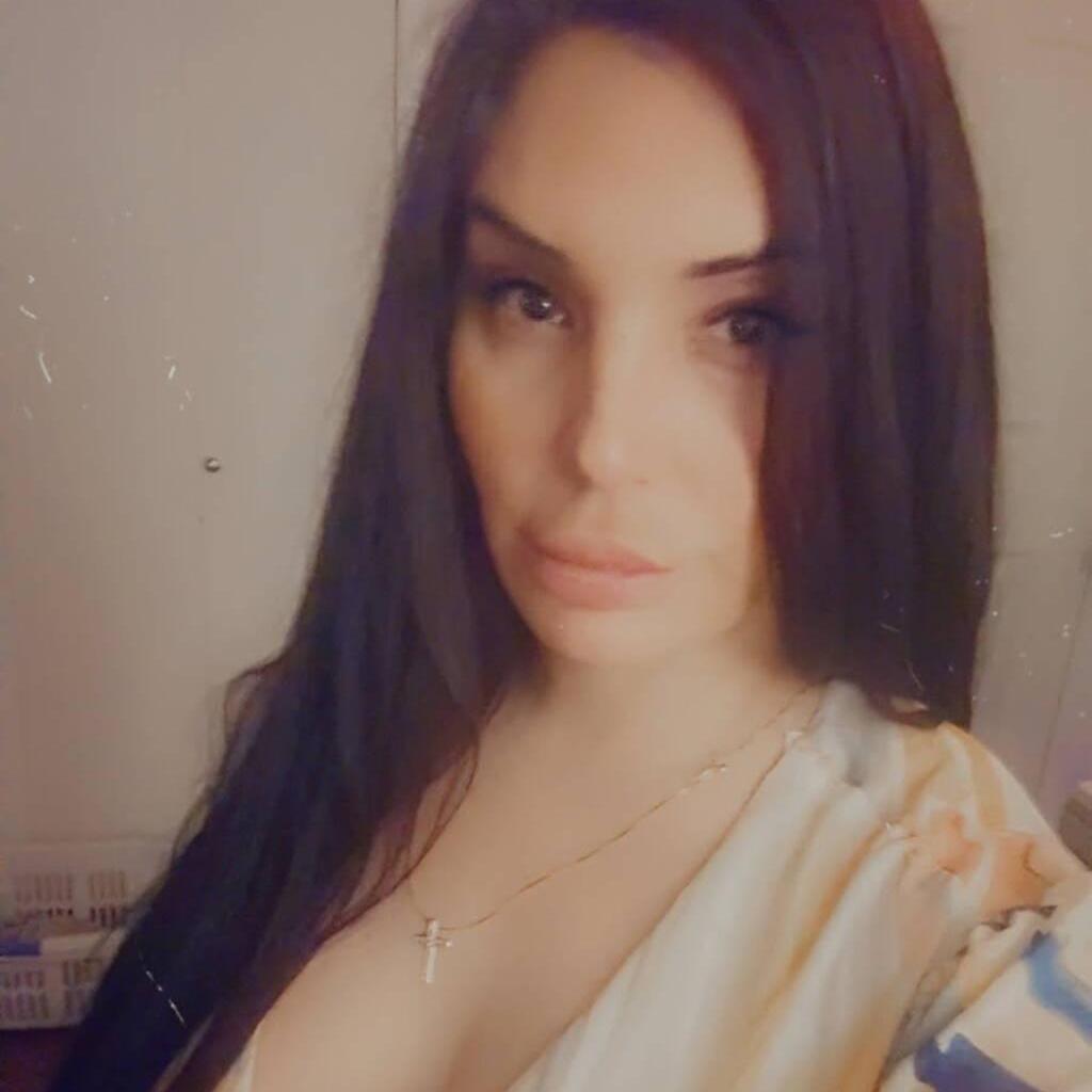 
                        Devyn
                     is Female Escorts. | Abbotsford | British Columbia | Canada | EscortsLiaison