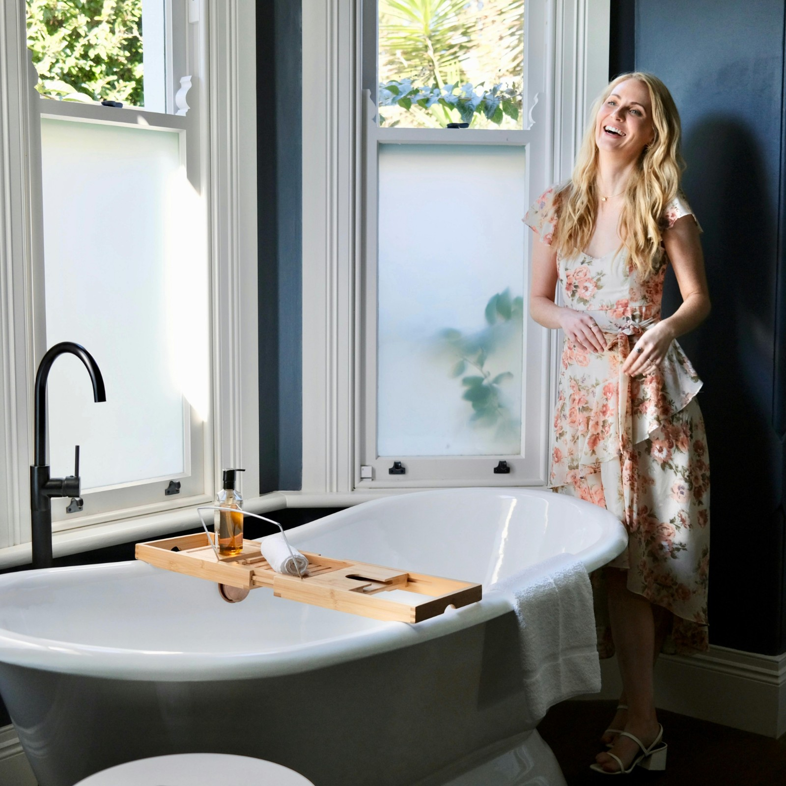 Meera is Female Escorts. | New Delhi | India | India | EscortsLiaison