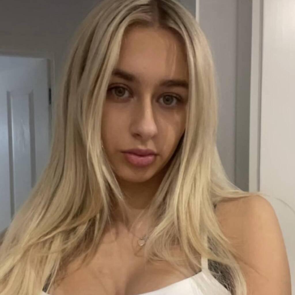 
                        Lex
                     is Female Escorts. | Victoria | British Columbia | Canada | EscortsLiaison