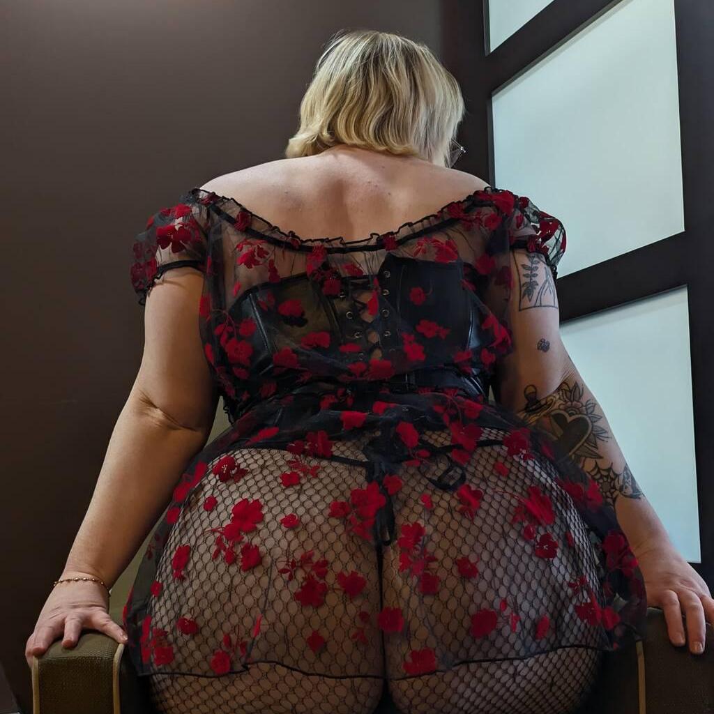 
                        Cinnamon B
                     is Female Escorts. | Victoria | British Columbia | Canada | EscortsLiaison