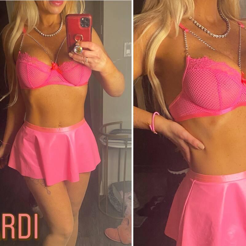 
                        Canadas baddest Milf
                     is Female Escorts. | Montreal | Quebec | Canada | EscortsLiaison