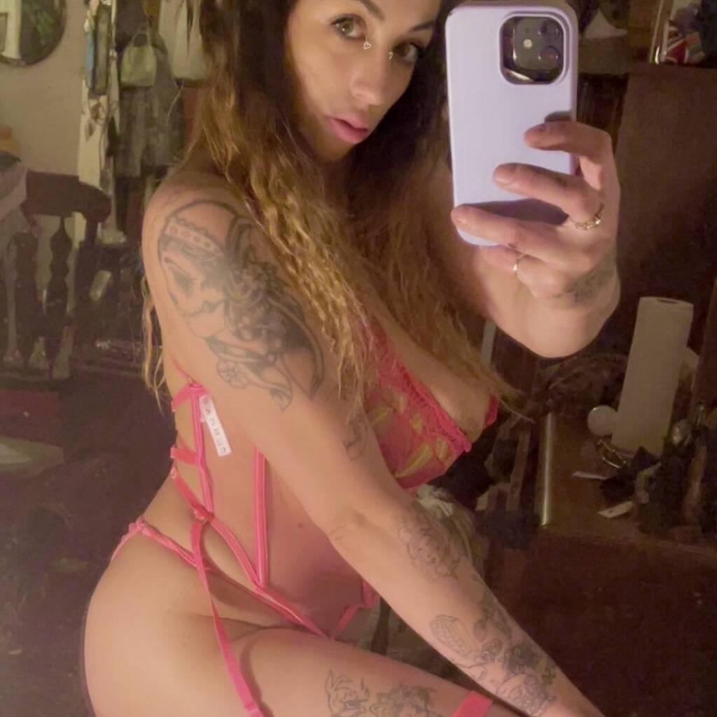 
                        Tamara
                     is Female Escorts. | Sarnia | Ontario | Canada | EscortsLiaison