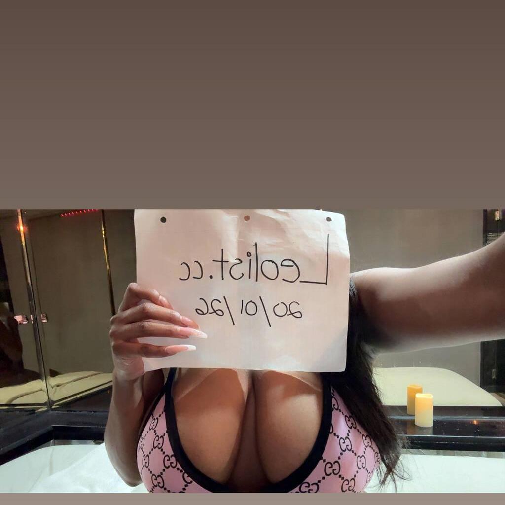 
                        Monica
                     is Female Escorts. | Calgary | Alberta | Canada | EscortsLiaison