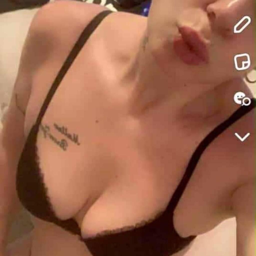 
                        Nichole
                     is Female Escorts. | windsor | Ontario | Canada | EscortsLiaison