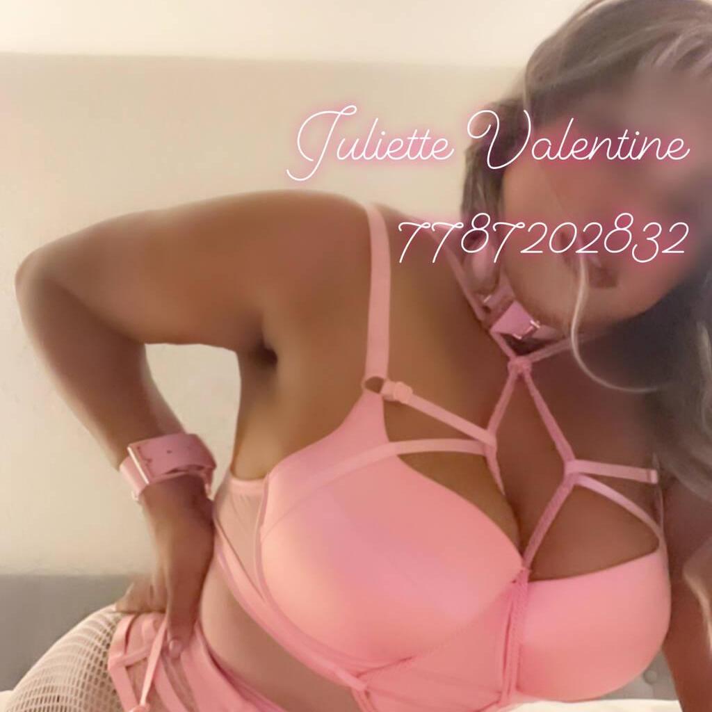 
                        Julie formerly shauna
                     is Female Escorts. | Brandon | Manitoba | Canada | EscortsLiaison