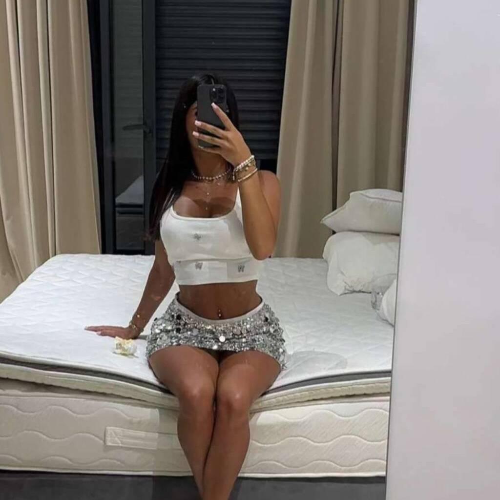 
                        Jenny
                     is Female Escorts. | Victoria | British Columbia | Canada | EscortsLiaison