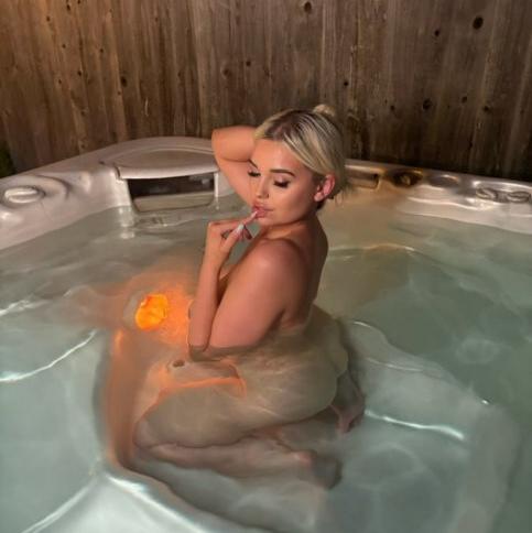  is Female Escorts. | Los Angeles | California | United States | EscortsLiaison