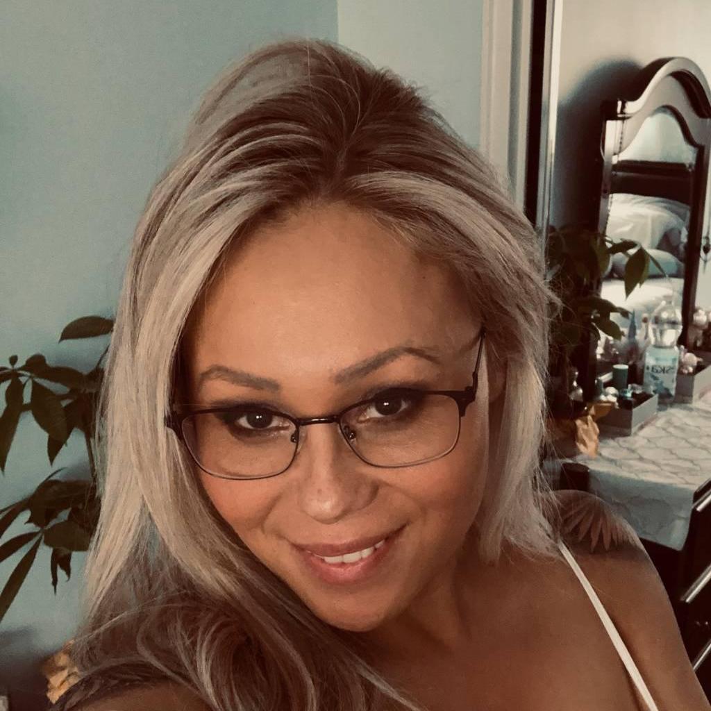 
                        Amity
                     is Female Escorts. | Winnipeg | Manitoba | Canada | EscortsLiaison