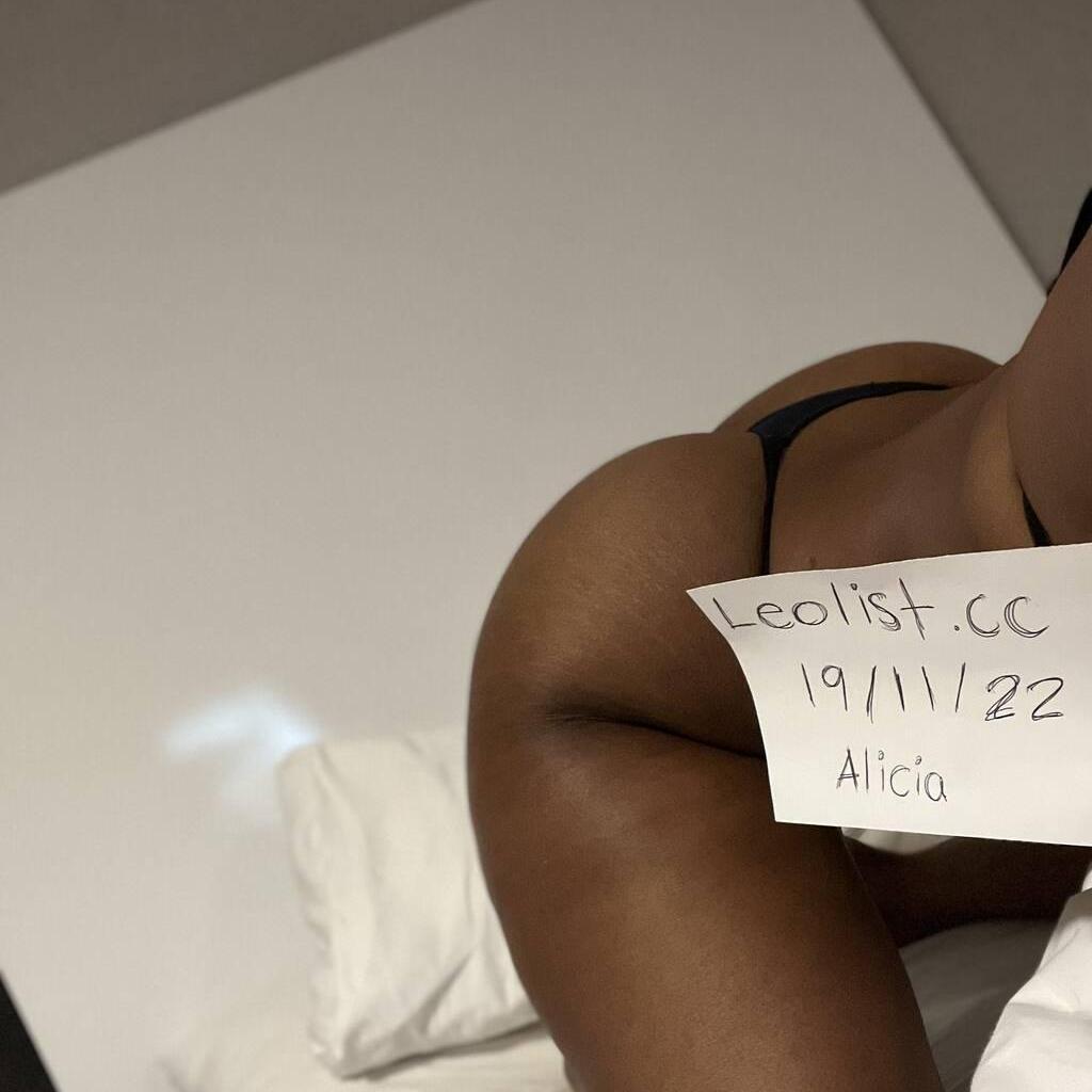
                        Alicia
                     is Female Escorts. | Montreal | Quebec | Canada | EscortsLiaison