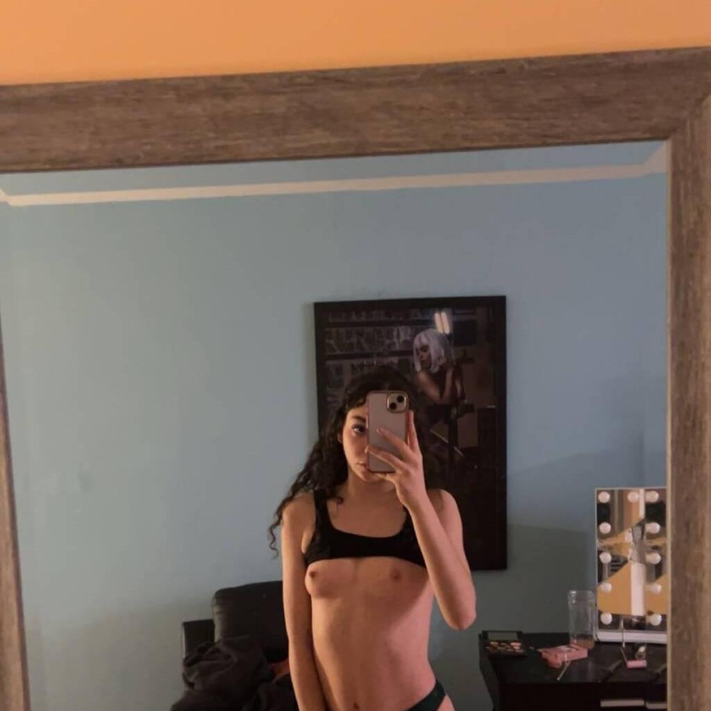 
                        Meganfox
                     is Female Escorts. | Montreal | Quebec | Canada | EscortsLiaison