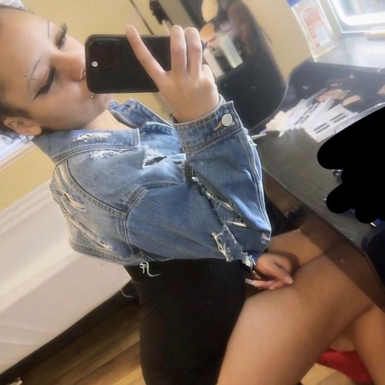  is Female Escorts. | Siskiyou | California | United States | EscortsLiaison