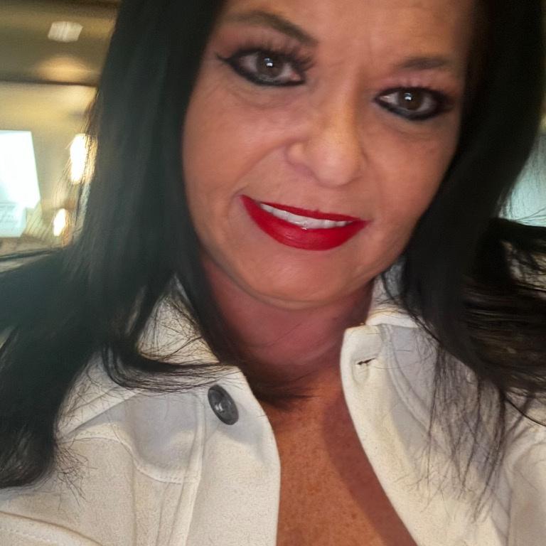  is Female Escorts. | Evansville | Indiana | United States | EscortsLiaison