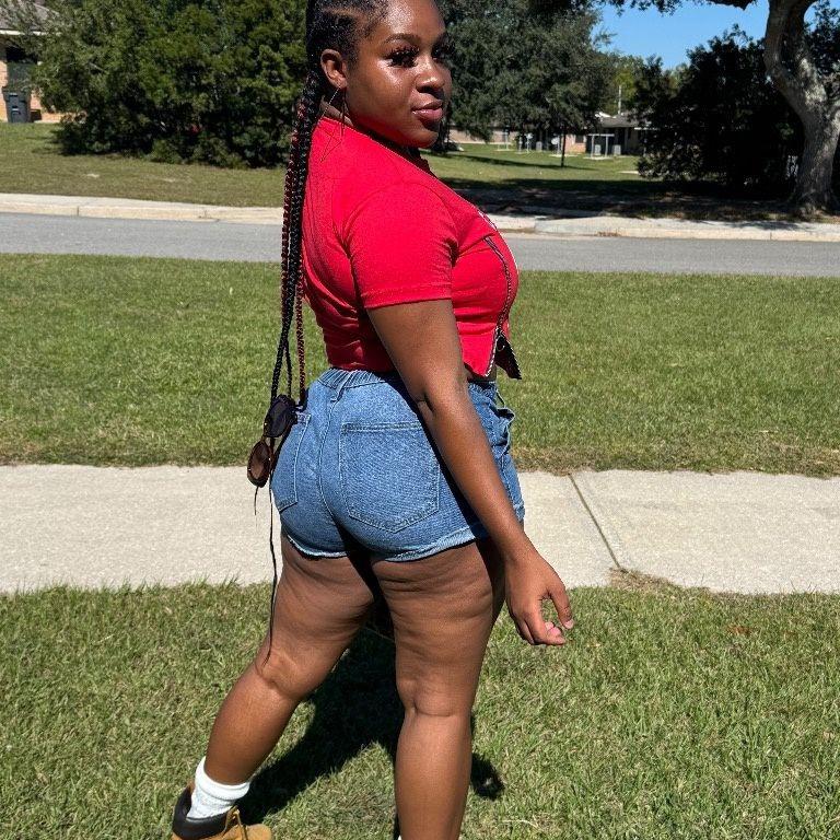  is Female Escorts. | Fort Dodge | Iowa | United States | EscortsLiaison